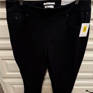 Westbound Black skinny pants Sleek and Stylish